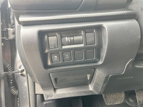 Used 2022 Subaru Crosstrek 2.0i Premium image 10