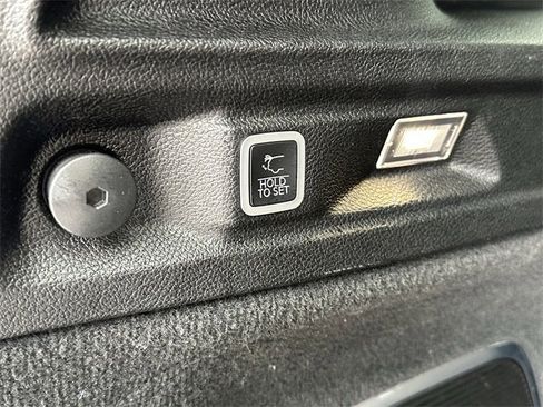 Used 2023 Jeep Grand Cherokee L Overland w/ Luxury Tech Group IV image 33