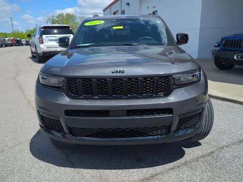 Certified 2023 Jeep Grand Cherokee L Laredo AWD/4WD image 4