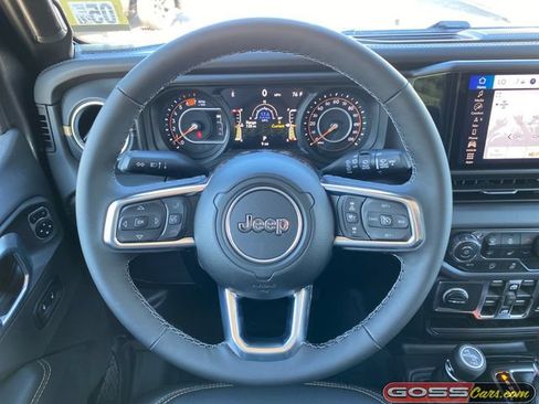 New 2026 Jeep Wrangler Unlimited Sahara AWD/4WD image 18