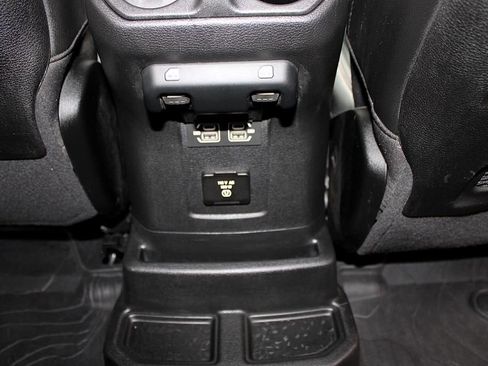 Used 2022 Jeep Wrangler Unlimited Rubicon w/ LED Lighting Group image 50