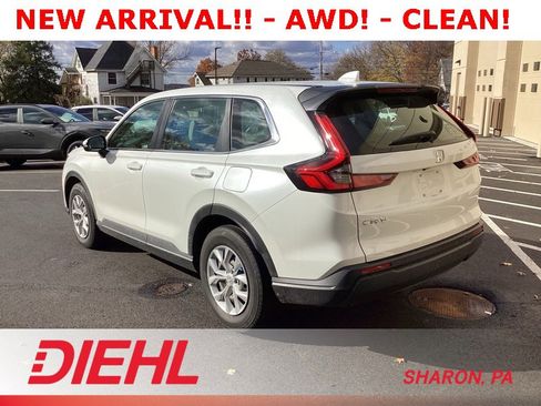 Used 2023 Honda CR-V LX image 5