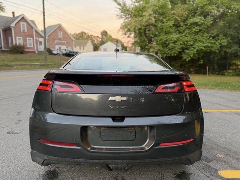 Used 2015 Chevrolet Volt w/ Enhanced Safety Package 1 image 5