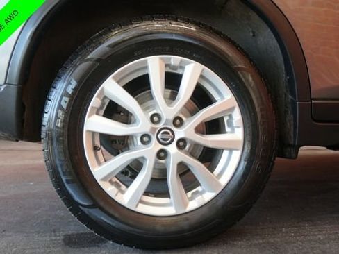 Used 2017 Nissan Rogue SV w/ SV Premium Package image 86