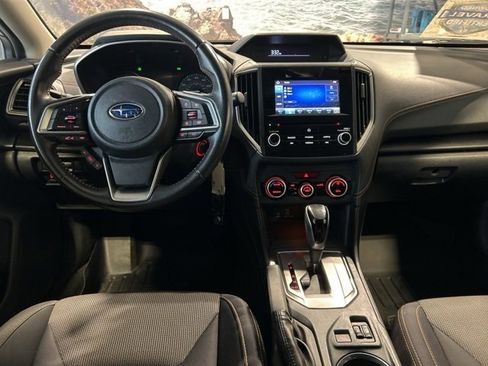 Used 2021 Subaru Crosstrek 2.0i Premium image 3