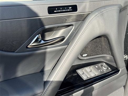 New 2025 Lexus LX 700h Overtrail image 18