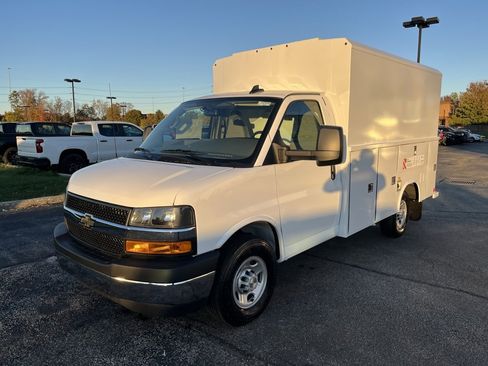 New 2025 Chevrolet Express 3500 Work Van w/ Power Convenience Package image 3