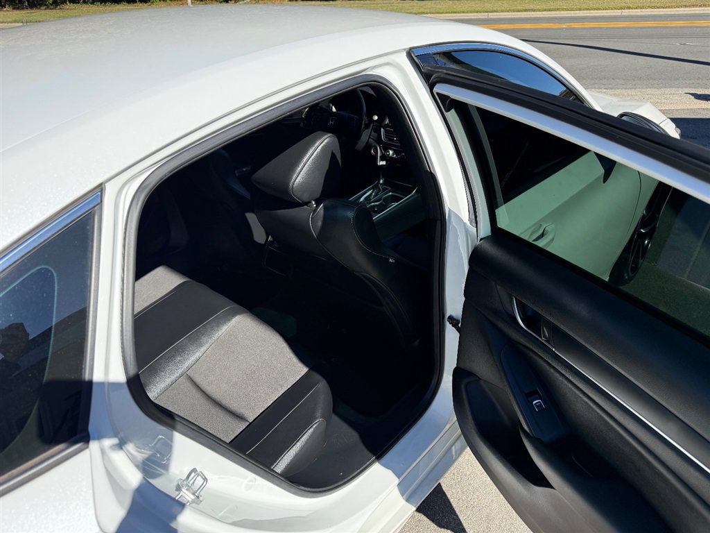 Used 2022 Honda Accord Sport image 13