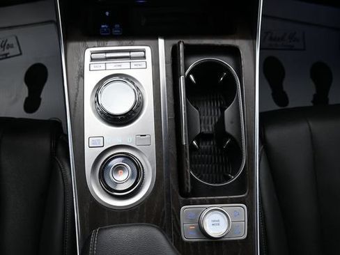 Used 2024 Genesis GV80 2.5T AWD/4WD image 21