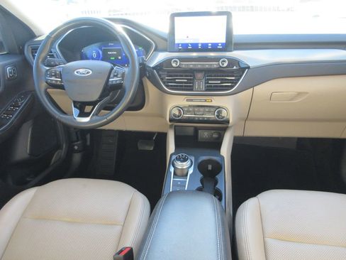 Used 2022 Ford Escape Titanium image 17