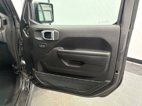 Used 2021 Jeep Wrangler Unlimited Rubicon 4xe w/ Steel Bumper Group image 15