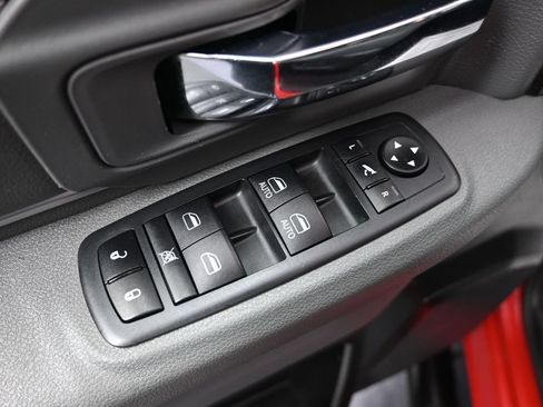 Used 2019 RAM 1500 Big Horn AWD/4WD image 11