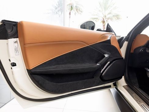 Used 2025 Ferrari Roma Spider image 21