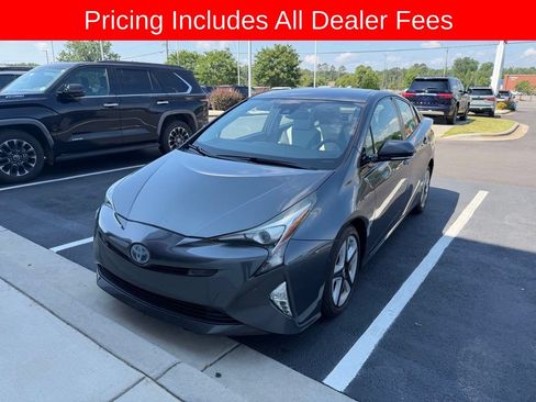 Used 2016 Toyota Prius Four Touring w/ Premium Convenience Package FWD image 1