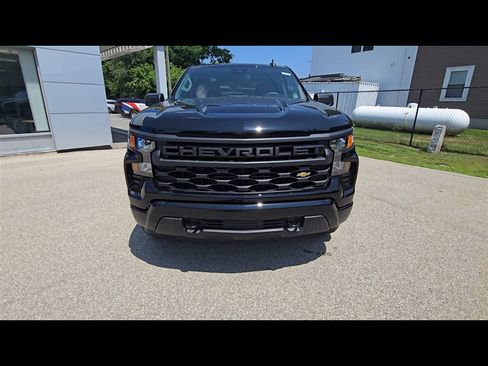 New 2025 Chevrolet Silverado 1500 Custom image 3