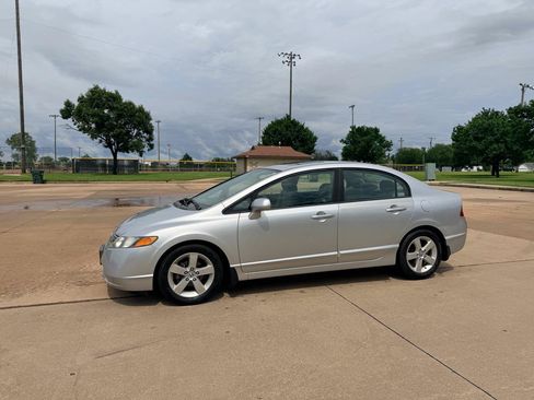Used 2008 Honda Civic EX image 2