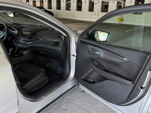 Used 2016 Chevrolet Impala LTZ FWD image 29