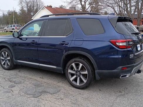 Used 2023 Honda Pilot Touring image 5