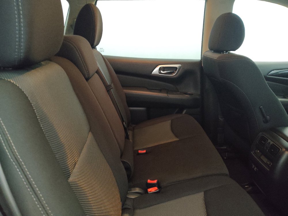 Used 2020 Nissan Pathfinder SV AWD/4WD image 19