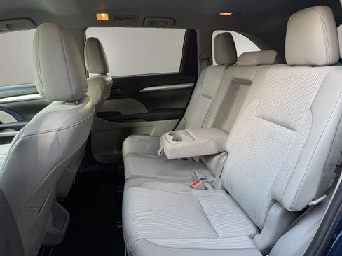 Used 2015 Toyota Highlander Plus image 37