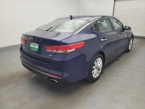 Used 2017 Kia Optima EX image 9