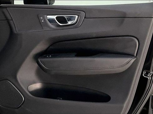 Certified 2025 Volvo XC60 B5 Plus image 24