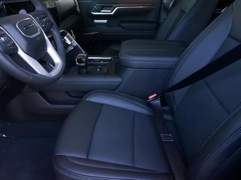 Used 2024 GMC Sierra 1500 Denali w/ Denali Reserve Package AWD/4WD image 9