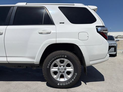 Used 2018 Toyota 4Runner SR5 w/ Convenience Package RWD image 5
