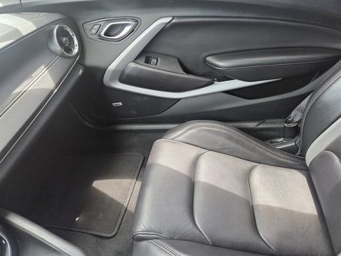 Used 2020 Chevrolet Camaro LT w/ Technology Package RWD image 20