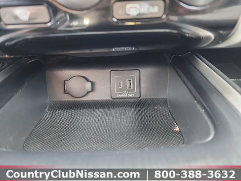 Used 2019 Nissan Pathfinder S AWD/4WD image 13
