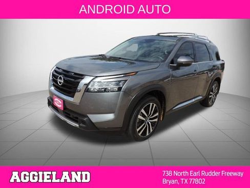 Used 2024 Nissan Pathfinder Platinum FWD image 8