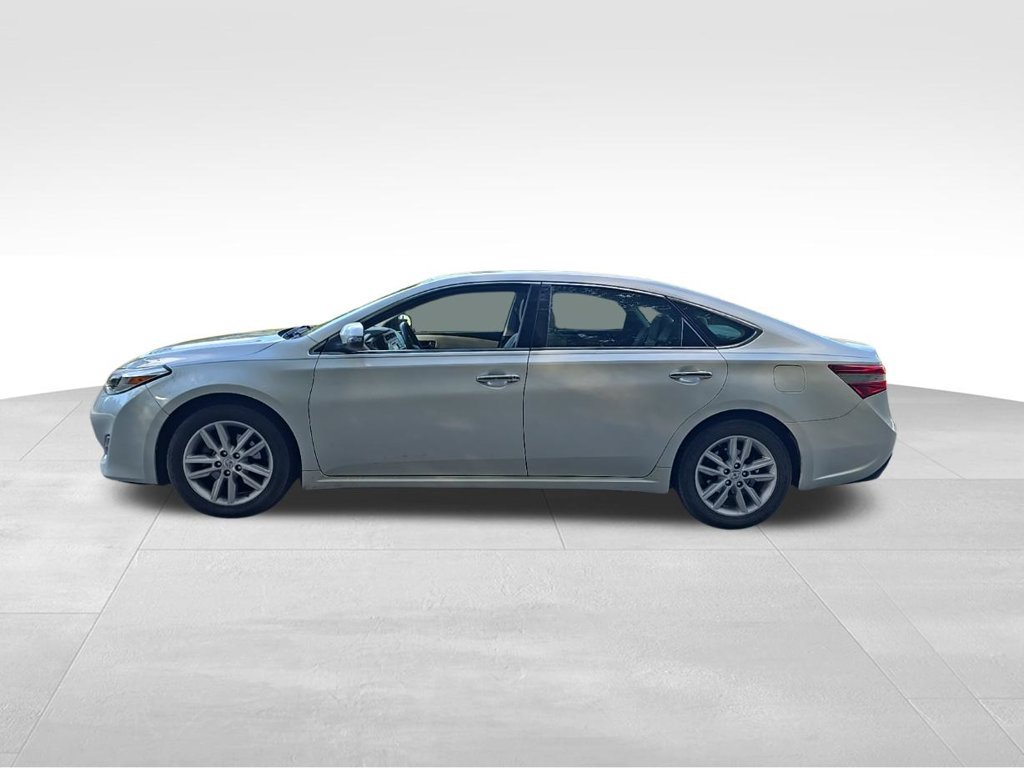 Used 2015 Toyota Avalon XLE Premium FWD image 14