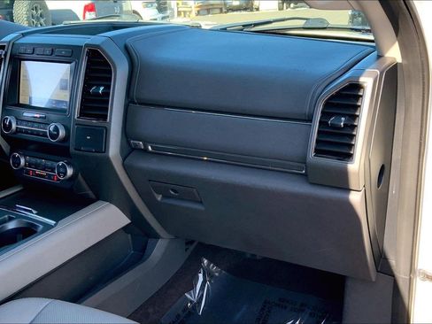 Used 2021 Ford Expedition XLT image 16