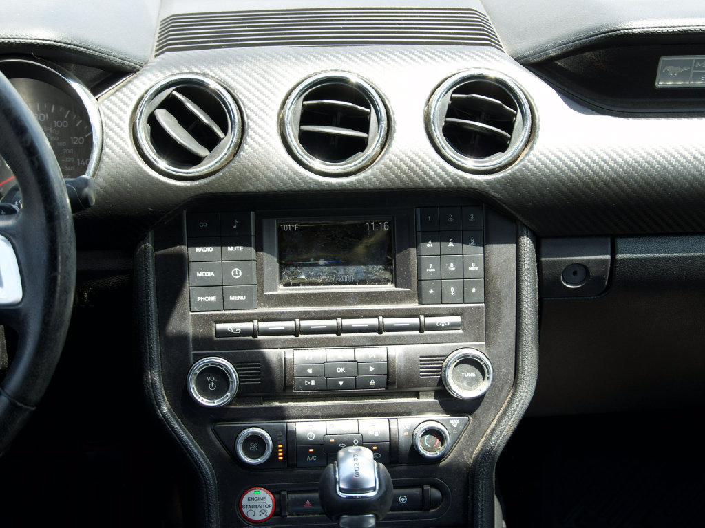 Used 2015 Ford Mustang Convertible RWD image 10