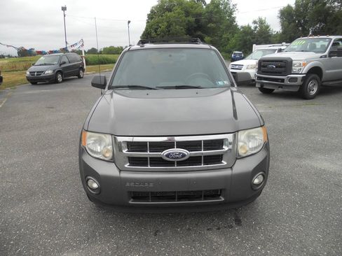 Used 2011 Ford Escape XLT w/ 203A Rapid Spec Order Code FWD image 3