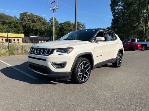 Used 2021 Jeep Compass Limited w/ Elite Exterior Group AWD/4WD image 2