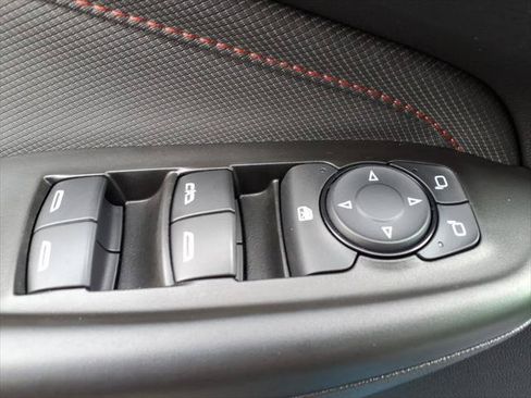 Used 2025 Chevrolet TrailBlazer RS AWD/4WD image 12