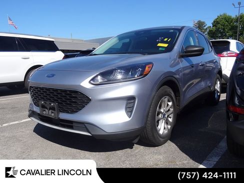 Used 2022 Ford Escape SE w/ Convenience Package FWD image 3