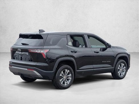 New 2026 Chevrolet Equinox LT w/ Convenience Package II FWD image 2