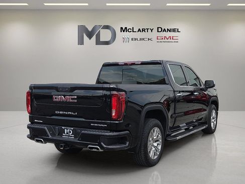Used 2024 GMC Sierra 1500 Denali w/ Technology Package AWD/4WD image 14