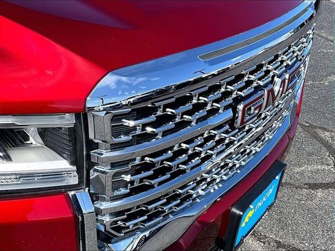Used 2023 GMC Acadia Denali w/ Denali Ultimate Package AWD/4WD image 32