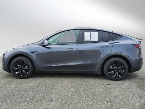 Used 2020 Tesla Model Y Long Range image 6