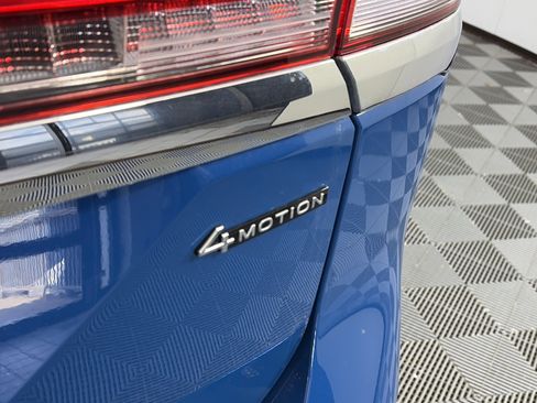 Used 2025 Volkswagen Atlas SEL image 17