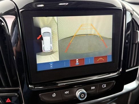 Used 2018 Chevrolet Traverse RS FWD image 12