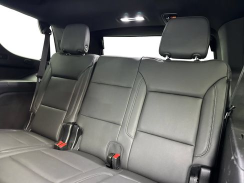 Used 2024 Chevrolet Tahoe Z71 w/ Luxury Package AWD/4WD image 39