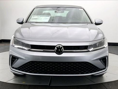 New 2026 Volkswagen Jetta SE image 3