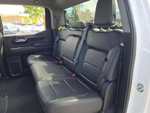 Used 2023 GMC Sierra 1500 SLT w/ SLT Premium Package AWD/4WD image 12