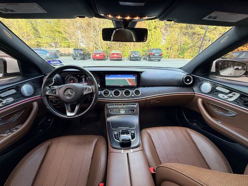 Used 2018 Mercedes-Benz E 300 image 7
