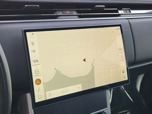 Certified 2025 Land Rover Range Rover SE AWD/4WD image 13