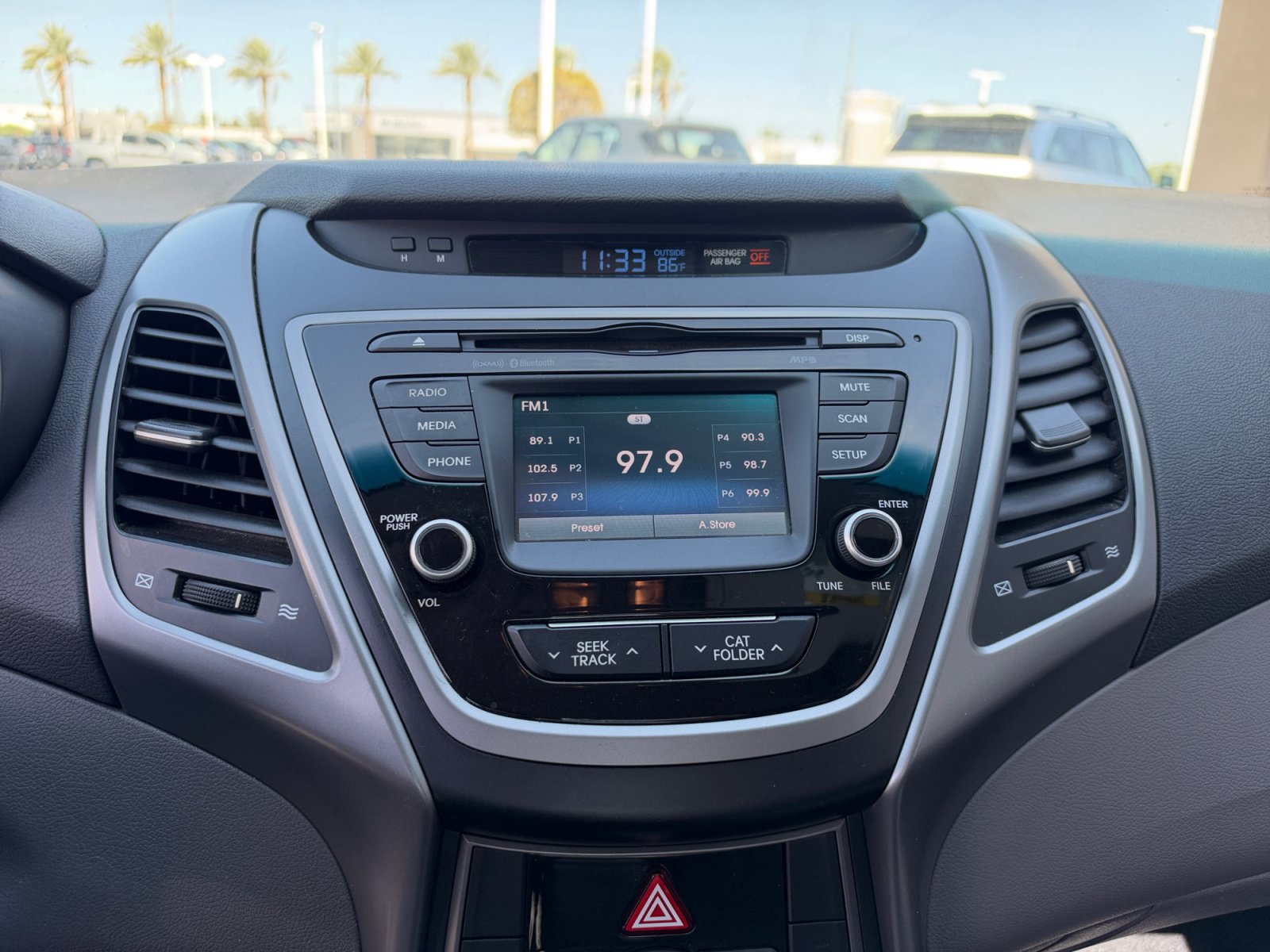 Used 2015 Hyundai Elantra SE w/ Option Group 02 FWD image 28